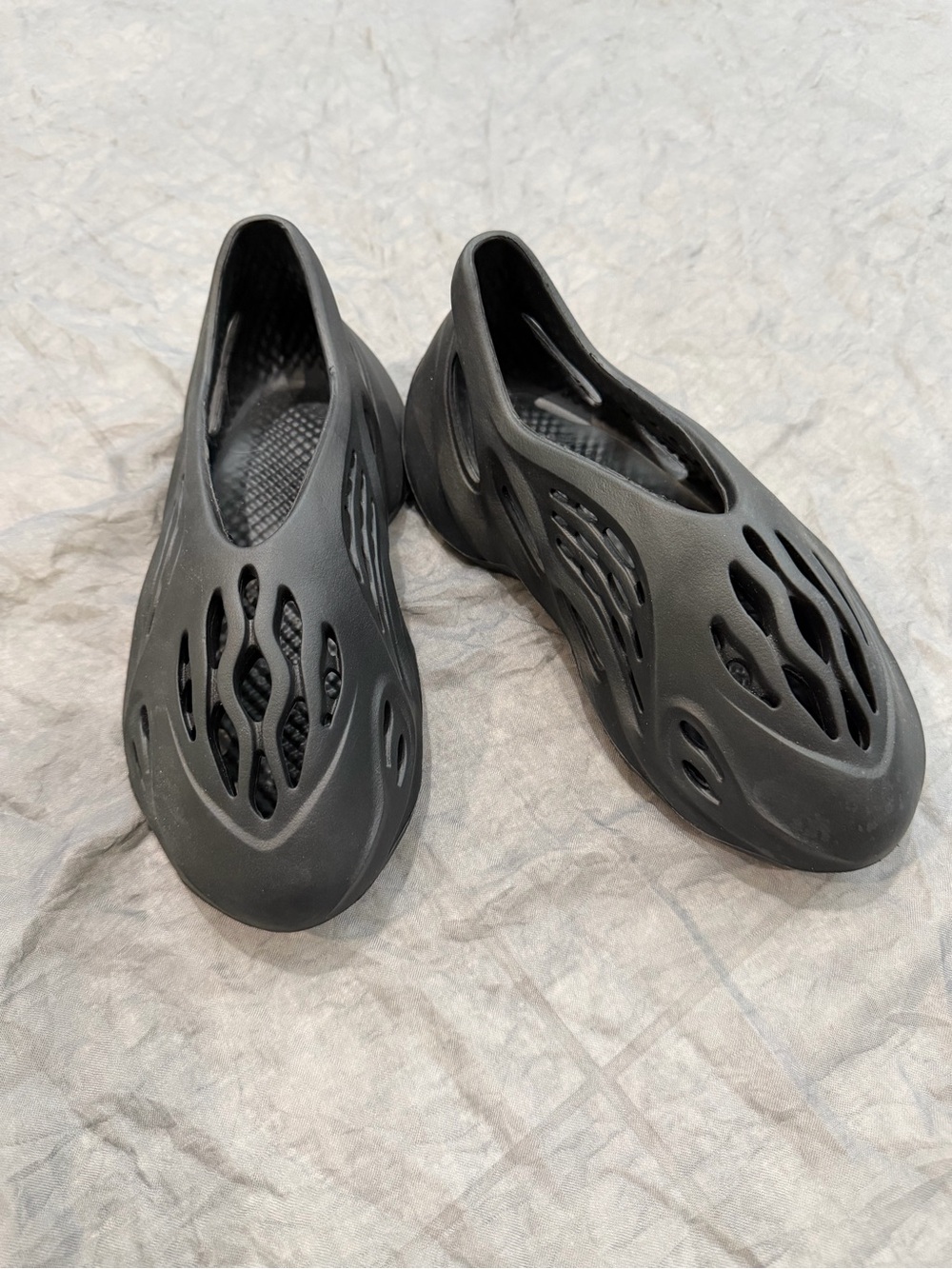 Adidas Foam runner - Slip-On Ventilated Slides - Black